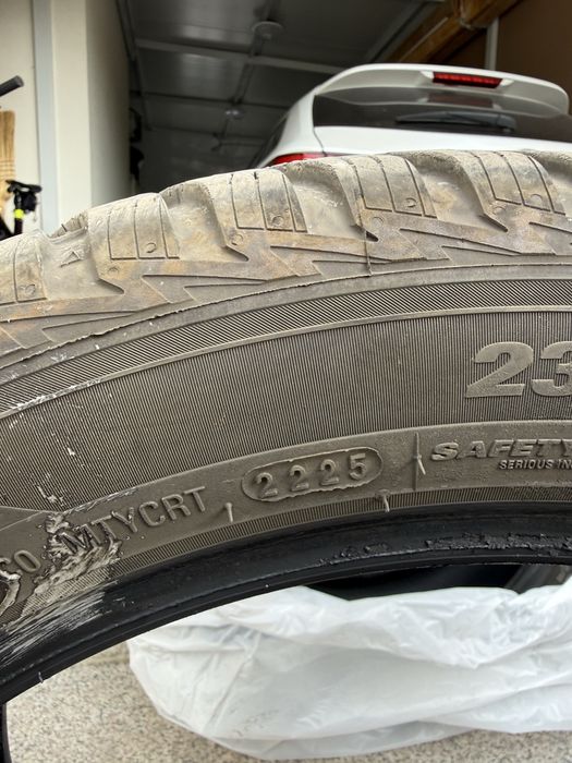 235/45/17 kumho всесезонни