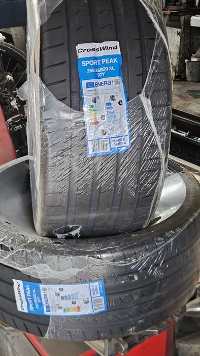 2бр crosswind 255/35/20  Sport Peak