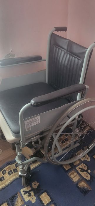 Продам инвалидную коляску