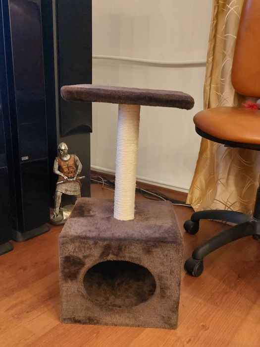 Vând ansamblu de joaca pentru pisica