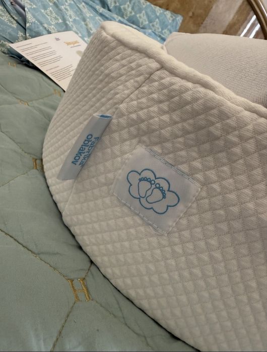 Кровать,стульчик,кокон