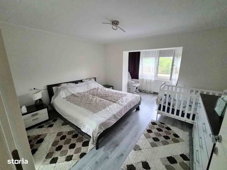 De vânzare, Apartament 4 camere,  Micro 17, Satu Mare
