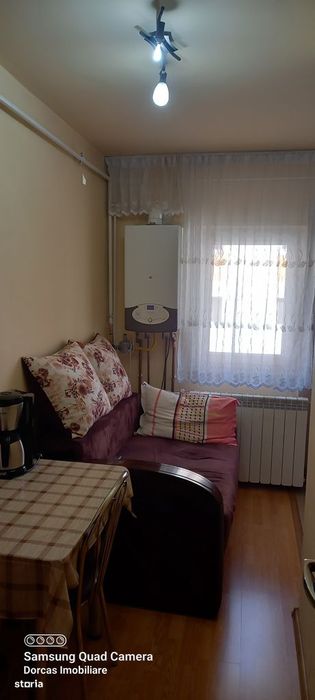 Garsoniera decomandata moderna Craiovita,zona Big-statie salvare,CT — fotografia 1