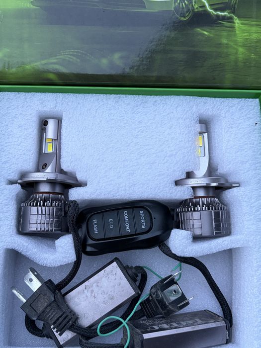 Лэд лампочки 3 цвета пультом управление