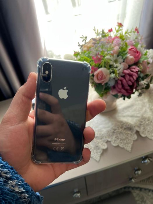 Продам телефон айфон X