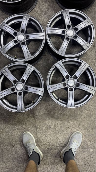 Диски  от  Мерс  р15  4 шт