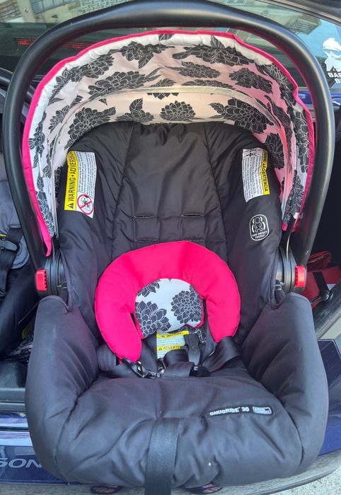 Бебешко столче за кола от изписване до 1г и количка Graco snugride 30