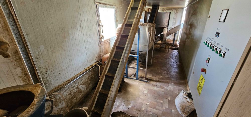 Linie mobilă de procesare și peletizare lucernă – 350 kg/h