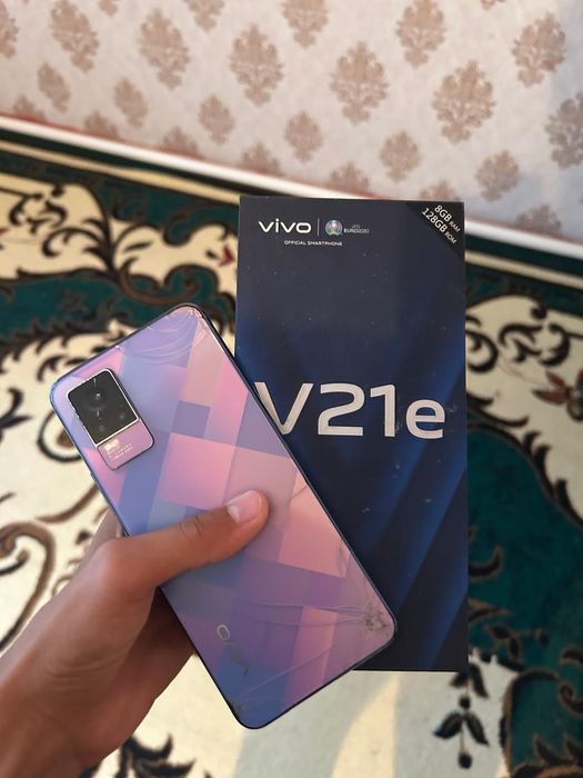 Vivo v 21 e 128/гб