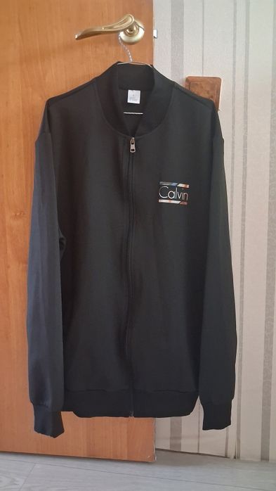 Мужская олимпийка (бомбер) Calvin в идеале