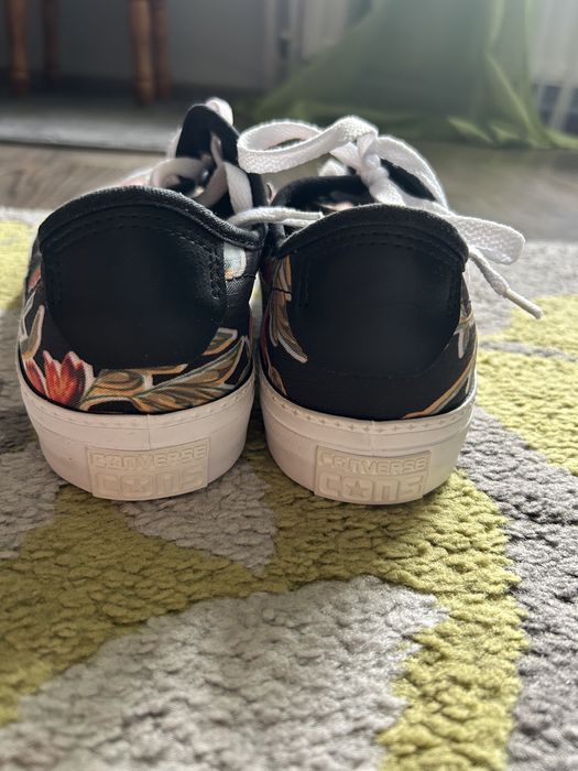 Tenisi converse