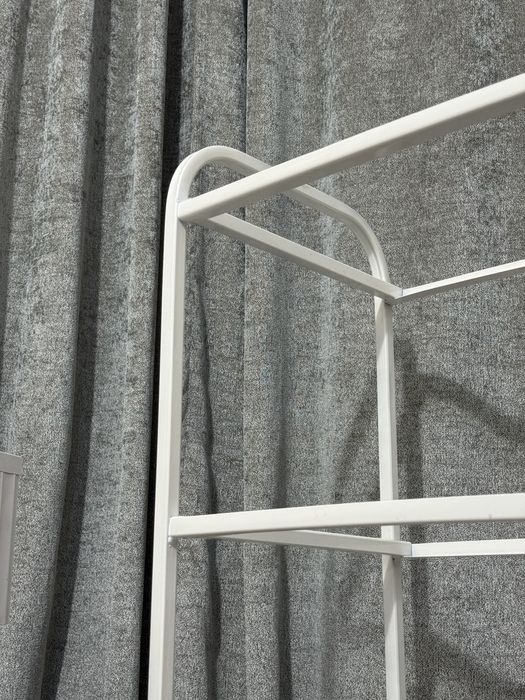 Помощник тележка для косметолога