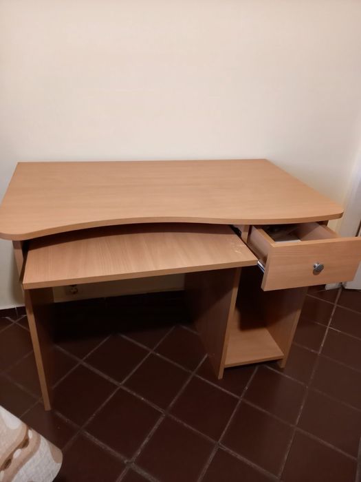 Бюро - ученическо