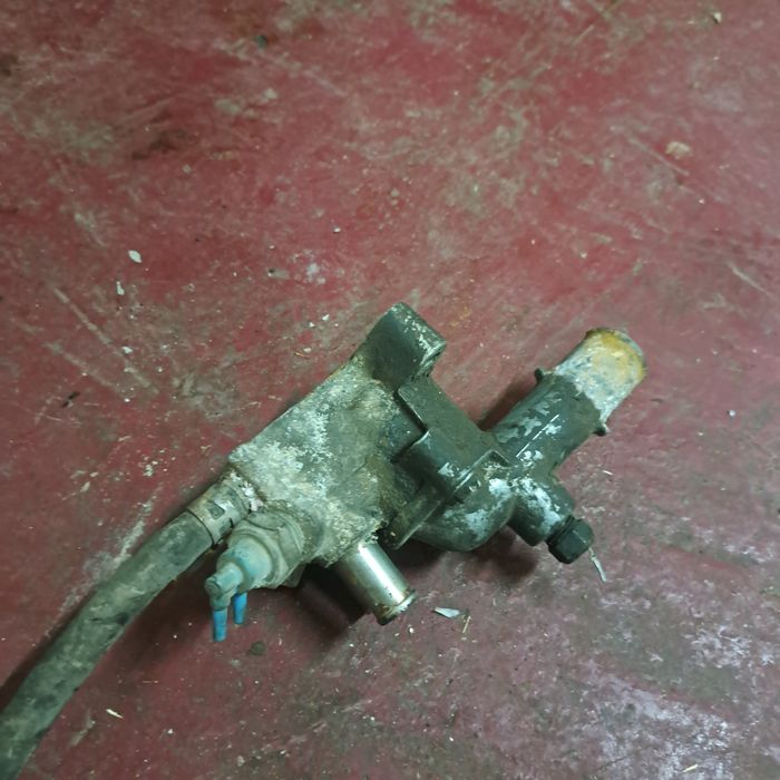 Запчасти тойота карина е