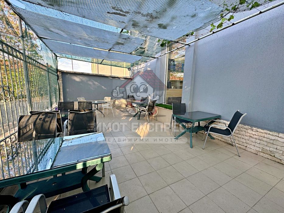 Заведение, с градина под наем, с човекопоток, обзаведено