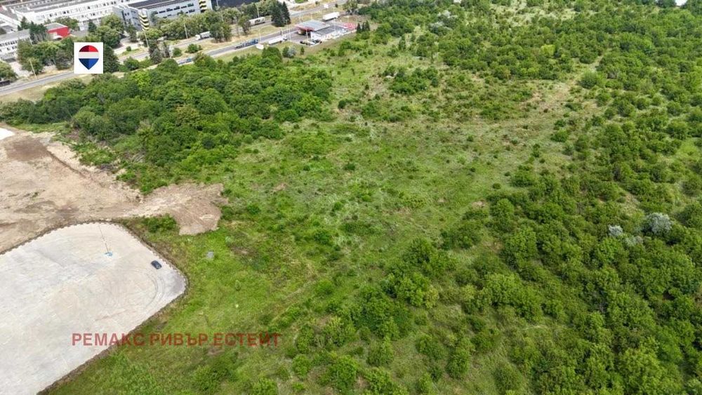 Поземлен имот с ПУП за продажба Промишлена зона Изток
