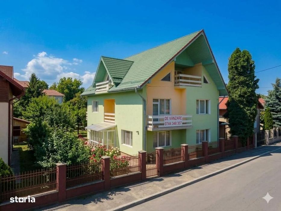 Casa spatioasa in zona linistita, curte mare situata in Tarnaveni