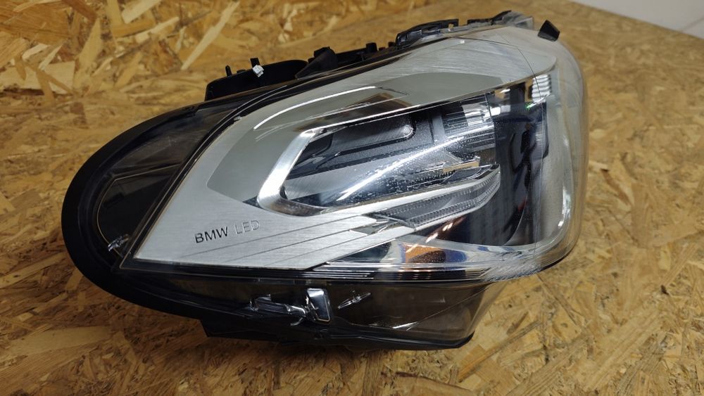 Десен фар от BMW X2 E39 Full LED