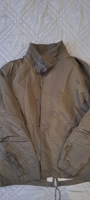 Стилно мъжко яке за сезона Zara