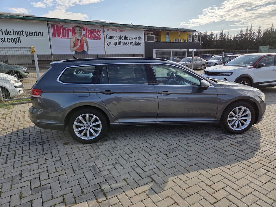 VW Passat,2.0 tdi 150cp,navi mare,an 2016
