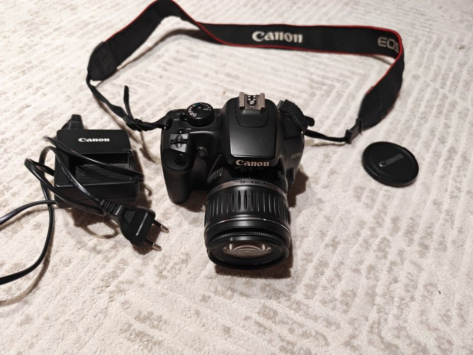 DSLR Canon EOS 1000D
