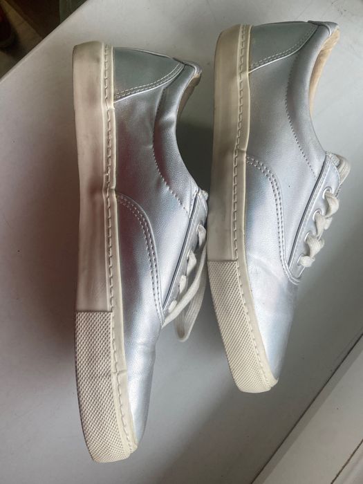 Кеды, туфли, кроссовки на 40 р.