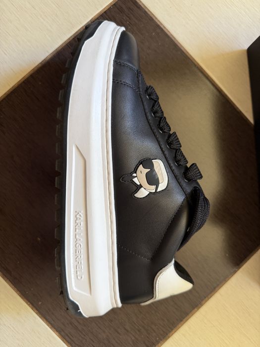 Adidasi Karl Lagerfield, 42