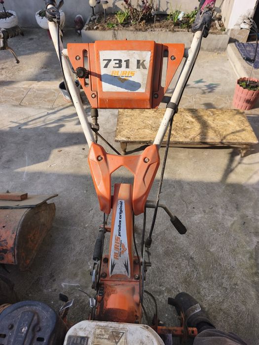 Vând motosapă Ruris