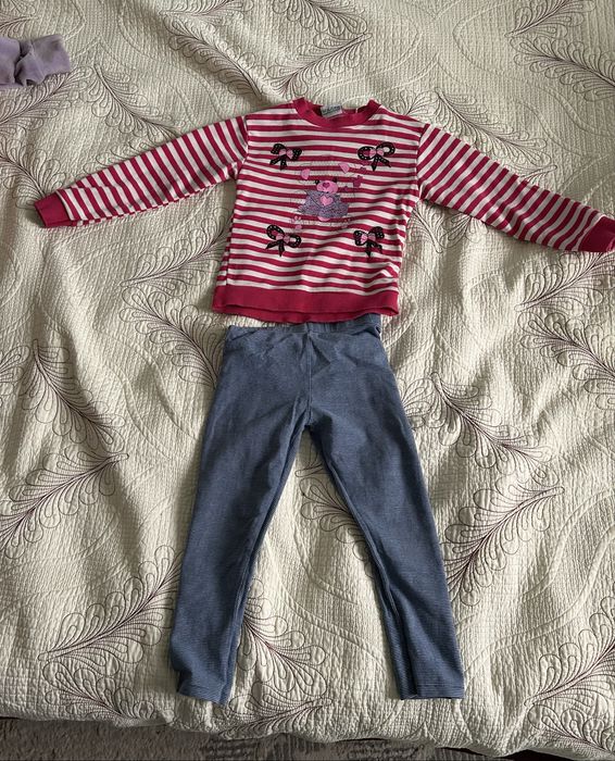 Продаётся одежда для девочки,на 3-4 года