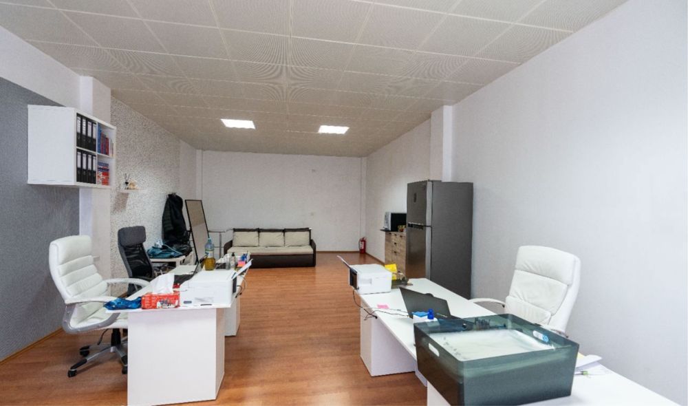 Spatiu comercial   Natura  business park de 100m2 accept variante auto