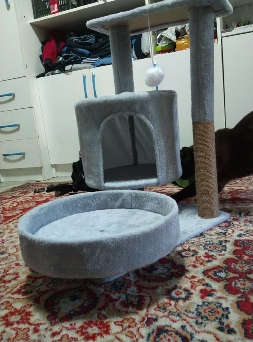 Домик для кошек новый