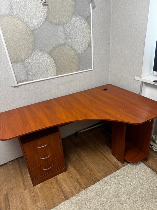 Стол письменный с ящиком угловой