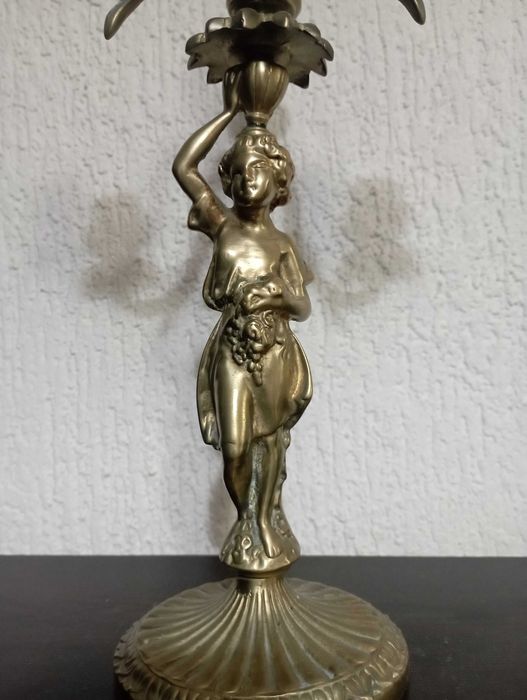 Месингов часовник и два месингови свещника