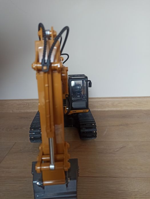 Revell Jigsaw Digger 2.0 Багер с дистанционно управление