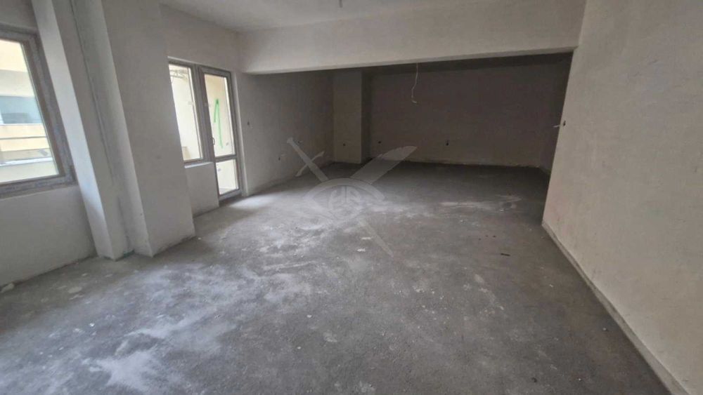 Двустаен в идеален център на Асеновград