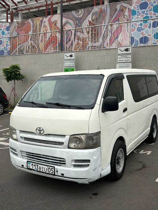 Toyota Hiace, 2007