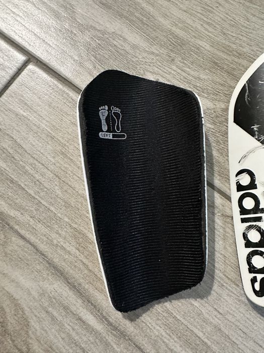 3 perechi de aparatori