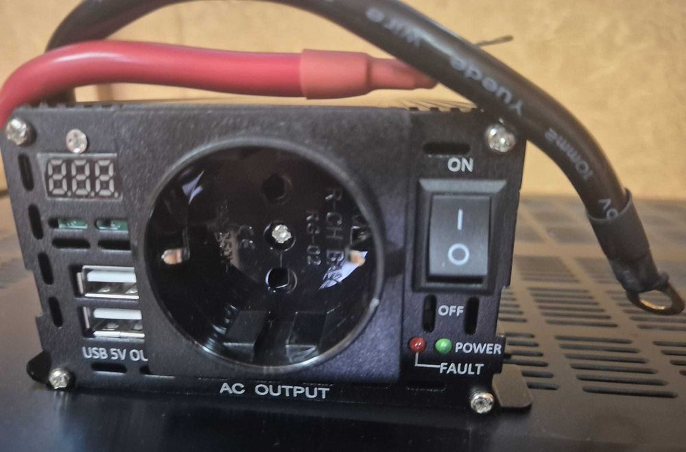 Inverter 12V LA 220 V 2600W Nou nout