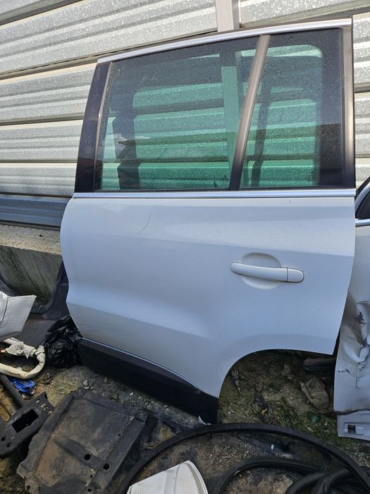 Задна лява врата за Vw Tiguan 2013god