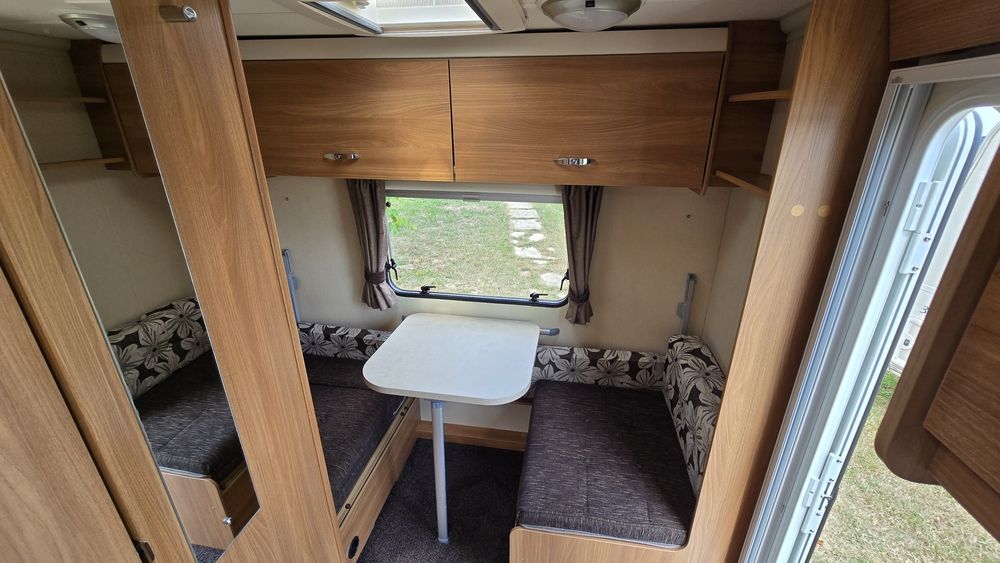 Rulota 2012 (2 zone) 1268 Kg, Off Camping, Boiler Gaz, Baterie 12v, Dus, Swift Sprite Foarte usoara