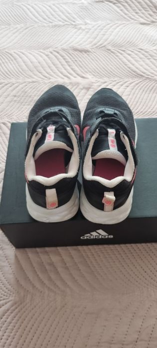 Маратонки Nike за момиче - номер 34