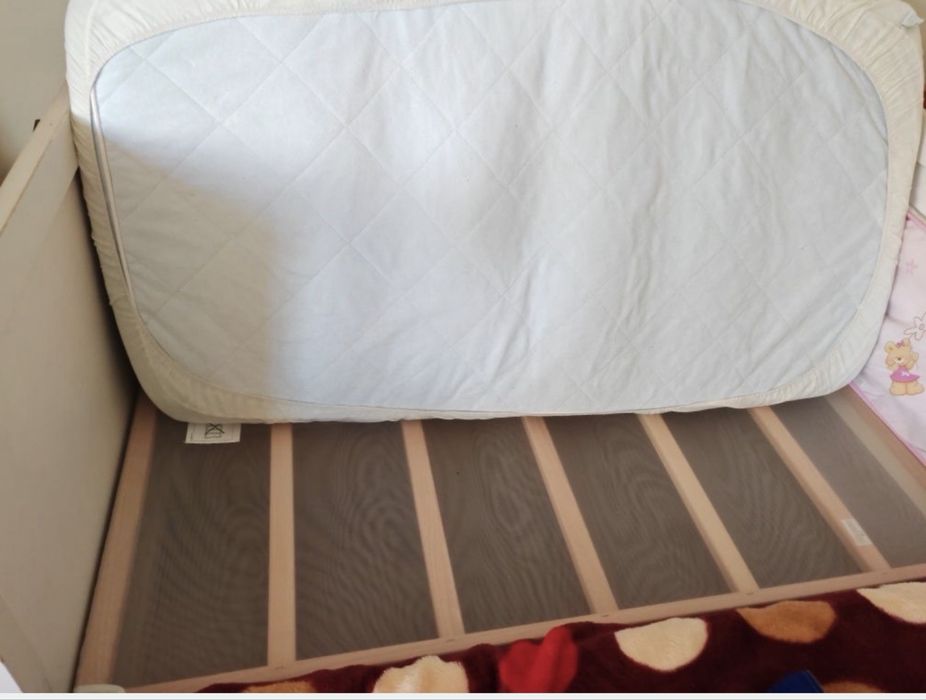 Patut alb IKEA cu saltea