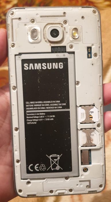 Самсунг J5 сатылады