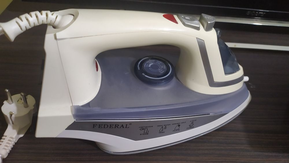Продаю Утюг Federal Max 2