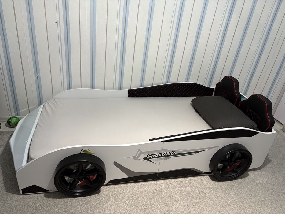 Детско легло - спортен автомобил