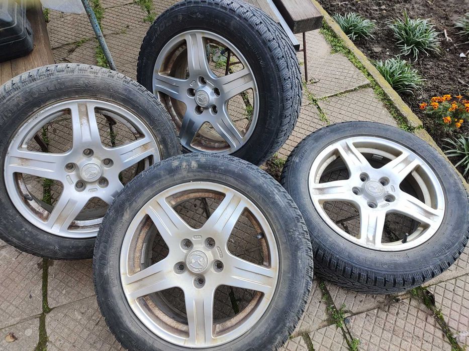 Продавам джанти с зимни гуми