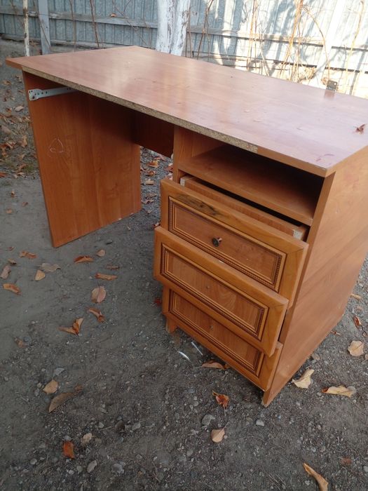 Шкаф для компитюра