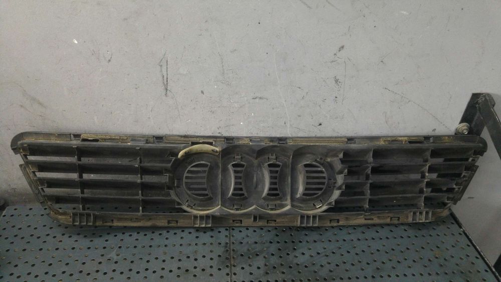 Grila centrala radiator audi a6 c5 4b2 4b0853651a