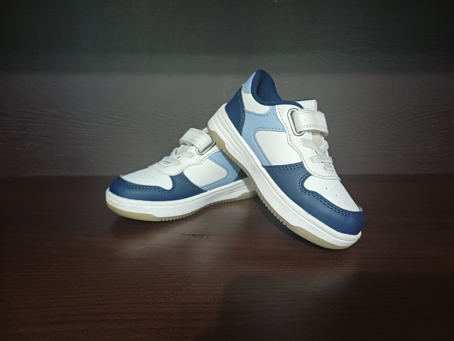Adidași copii  marimea 25