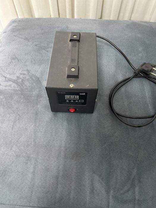 Stabilizator de tensiune  Well 300w
